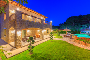 Villa Elmalı Exterior Views