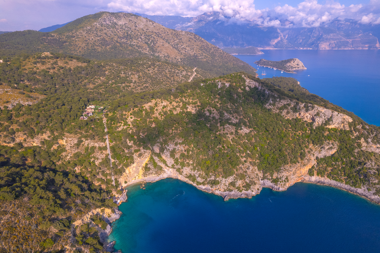 Understanding the Private Bay Concept (Why Gökçe Gemile Is Not a Hotel)